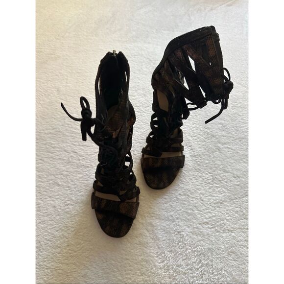 Via Spiga women’s Metallic Brown Shiny Copper Lace Up Stiletto - 7.5 / 38 - Picture 4 of 9